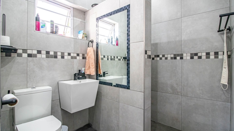 3 Bedroom Property for Sale in Baysville Eastern Cape